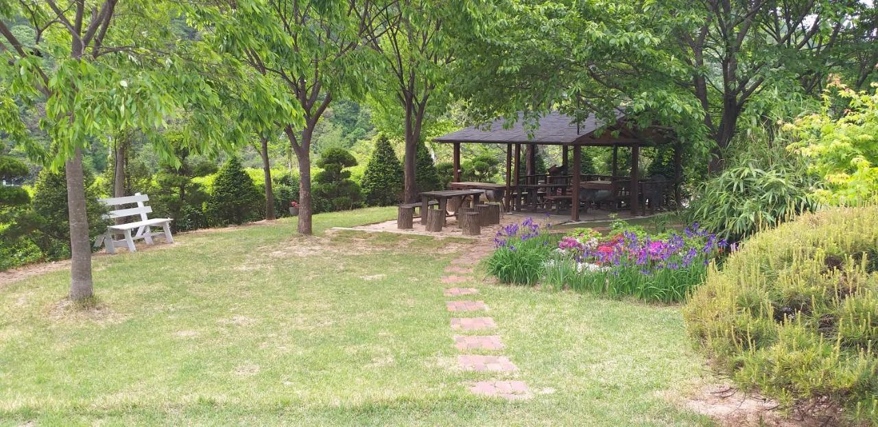 Chamjoeun Pension Chech'ŏn エクステリア 写真