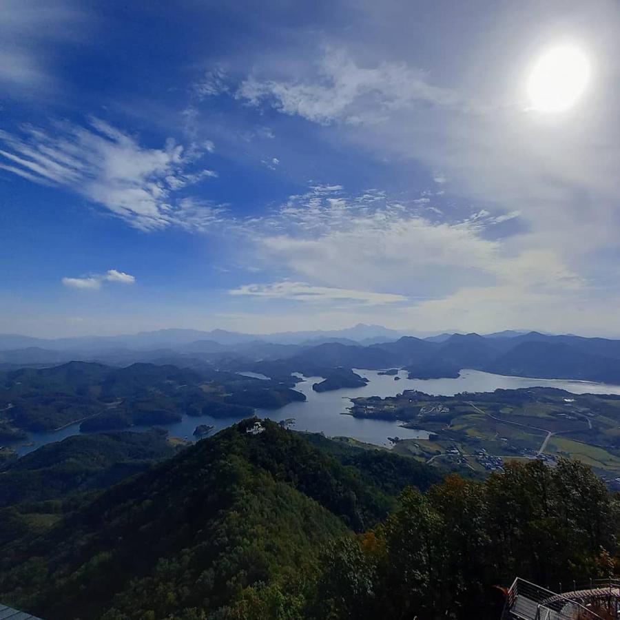 Chamjoeun Pension Chech'ŏn エクステリア 写真